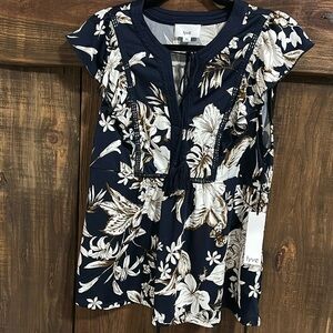 Women’s spring and summer blouse